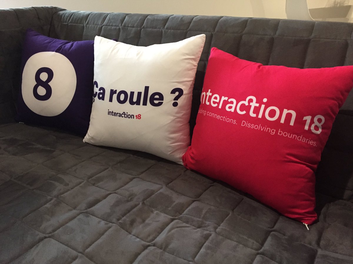 nabilthalmann's tweet photo. #ixda18 #ixd18 C'était aussi des coussins, de l'humour, des gens bizarres, des étudiants qui ont des questions ;-) 
Et surtout une envie après tout ça de continuer à batailler pour apporter sa petite pierre positive https://t.co/xgoPdwHhFK