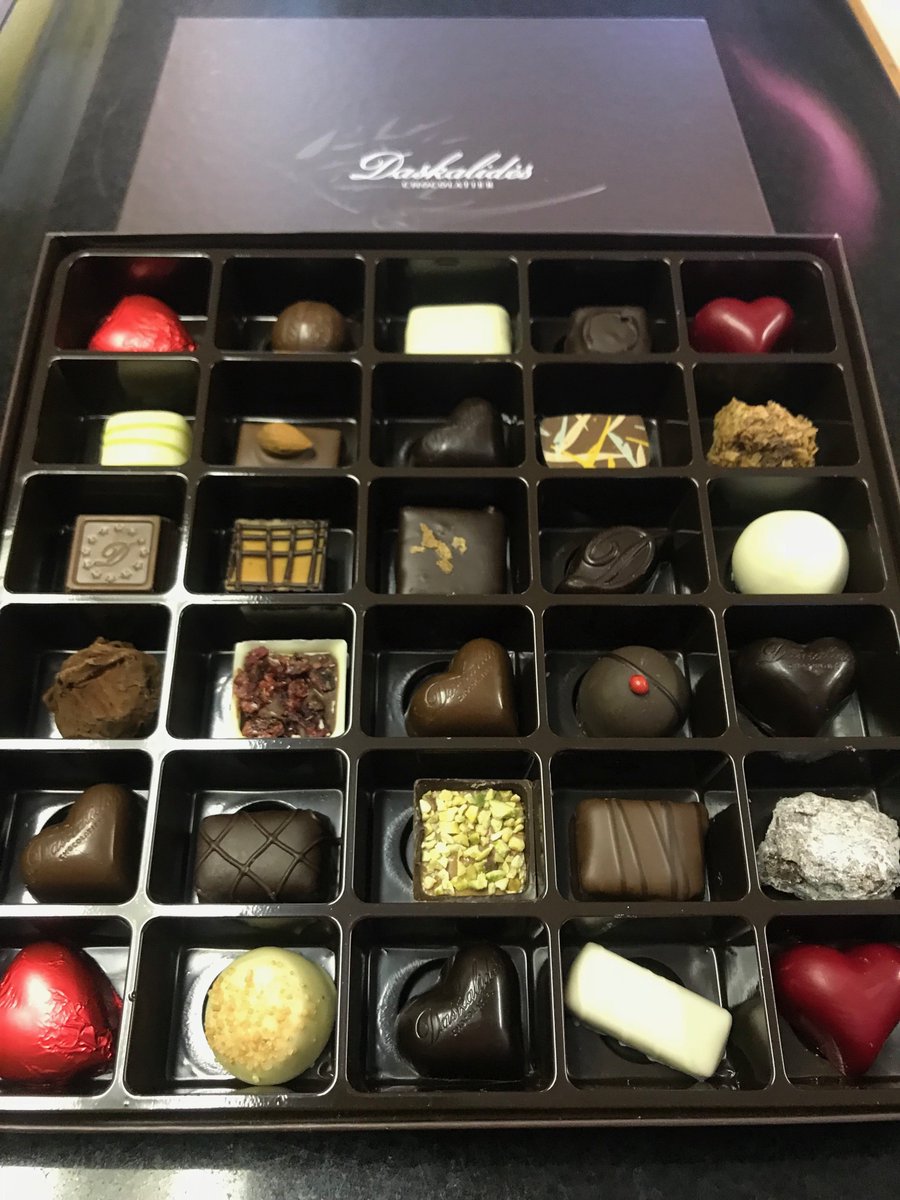 manna_bakery's tweet photo. Looking for the perfect #ValentinesDay gift? Retweet this post to enter to win this delicious box of Daskalides chocolates!💕Treat your Valentine to something they'll really love, decadent @MyDaskalides chocolates. Winner will be drawn at noon on Tuesday, Feb. 13th! #mannabakery https://t.co/omQzzcxzMC