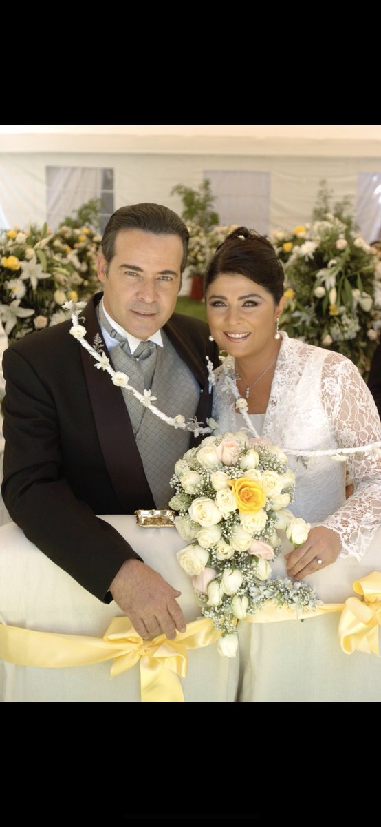 victoriaruffo31's tweet photo. La Madrastra!! https://t.co/YW21C7cewl