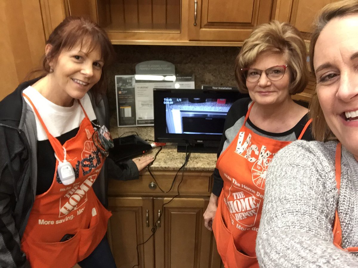 #6581 Roanoke Store is spreading the refacing word! SM Pam, KD Vicki, COS Christine all excited to have this video! @DerekTHD @HDI_FtWorth <a href="/scottwhiteHD/">Scott White</a> <a href="/thdmichaelbell/">Michael Bell</a> <a href="/tavares_gabe/">TavaresGabe</a> <a href="/homersmash/">Rob Zuck</a>