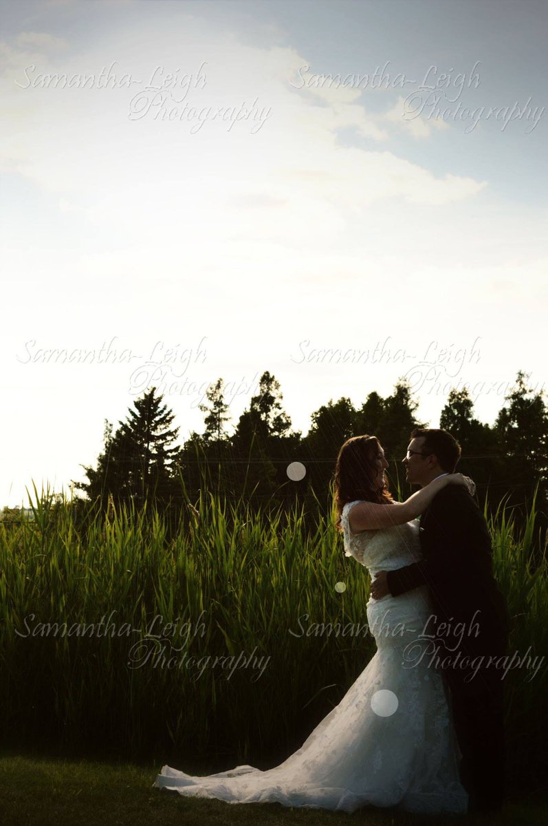 We love getting your photos back!!! 

Please PM them to use ❤️

Photo Credit: Samantha-Leigh photography 

#ptbo #weddingphotos #weddingideas #weddingseason #soinlove