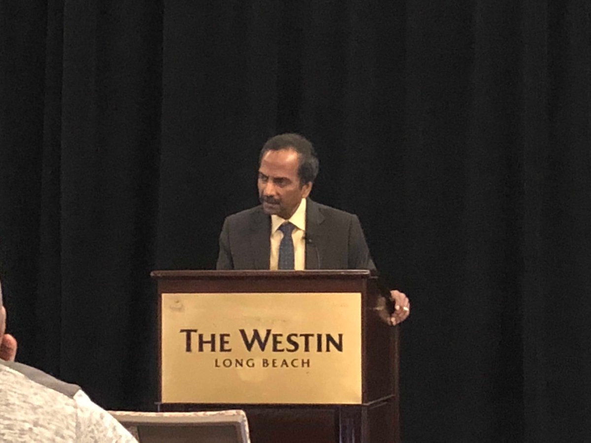 DJ_Lakkireddy's tweet photo. SAm Asirvatham starts off Boston Sci watchman Fellows course #islaa2018 with an amazing lecture on LAA anatomy @MayoClinic @IslaaFoundation @BSCCardiology @HRSonline @ACCCardioEd @KansasACC https://t.co/VwDefodls7