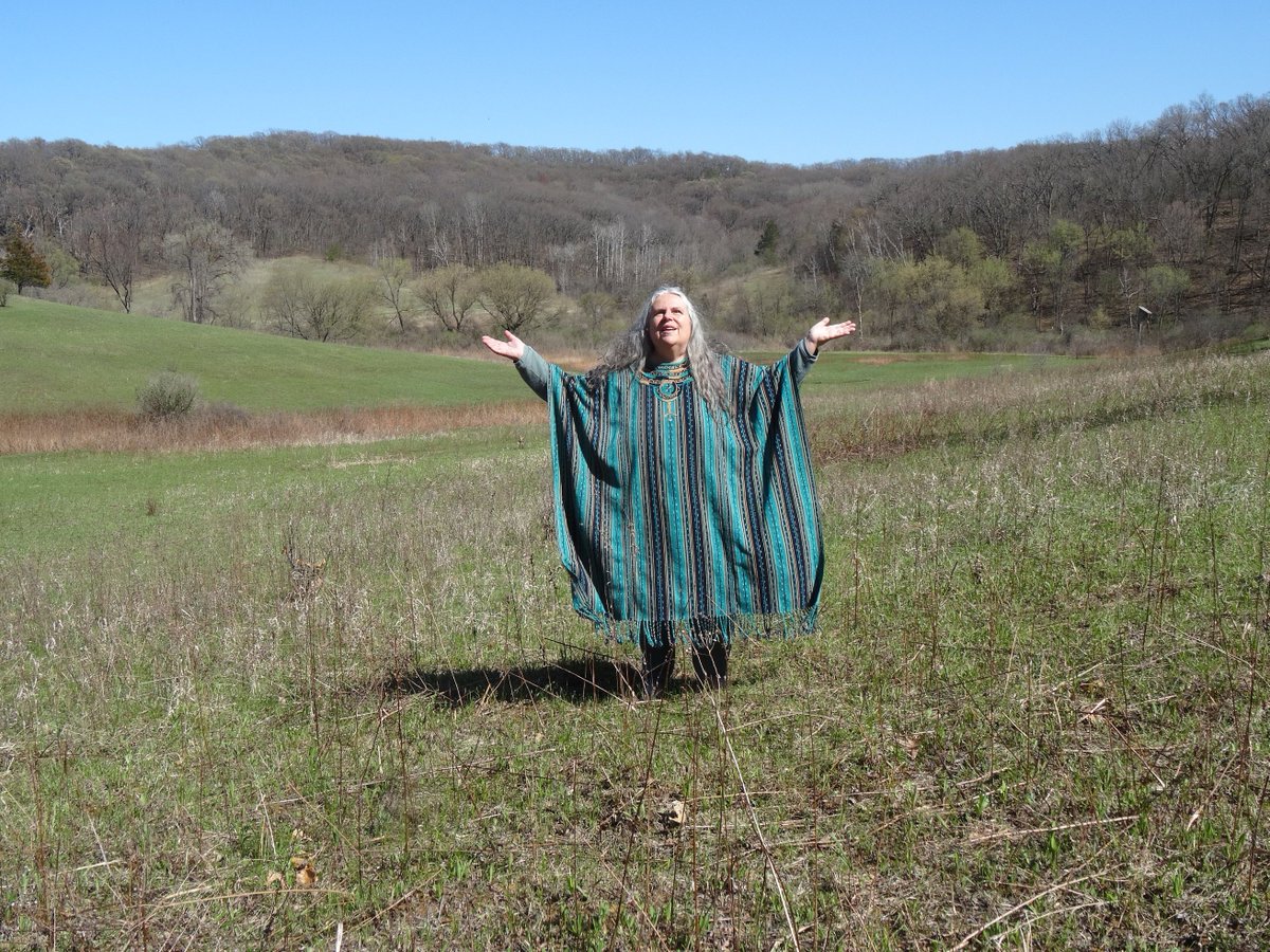 Selena_Fox's tweet photo. Celebrate #Springtime #Nature & #Pagan #Spirituality Join me March 16-18, 2018 in Lancaster, Pennsylvania for a weekend of free public workshops & rituals sponsored by #UUCL #UnitarianUniversalist Church of Lancaster & #Web&Wheel: https://t.co/5KKHCUnZ72 https://t.co/WNVruJEdIJ