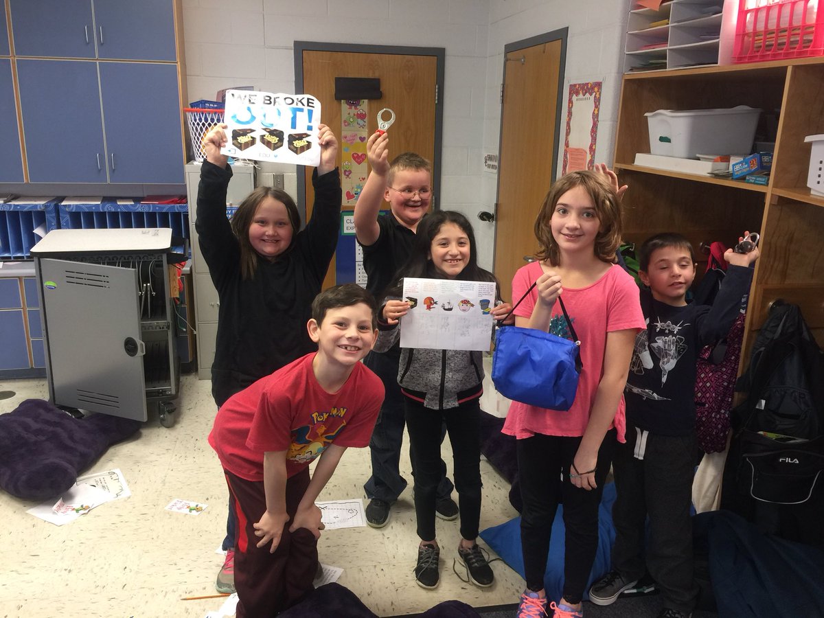 My3rdGradeStory's tweet photo. Success! Thanks @bethanydeputy for putting this one together 👍🏻 #BREAKOUTEDU https://t.co/S6u3udQXjd