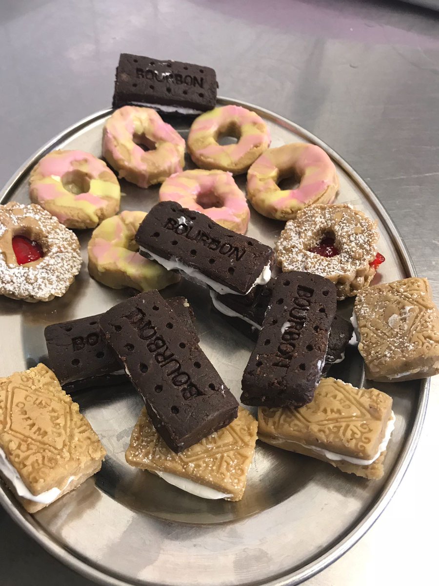 StuartMcarechef's tweet photo. Here's what we have been working on at Meallmore, and we're just getting started! These are so simple to achieve. Who says textured diets have to be boring? @davblackwood @jacsdennis1 @evelynnewman17 @cafoote513 @LindseyMcW1 https://t.co/KZF18s4VYu