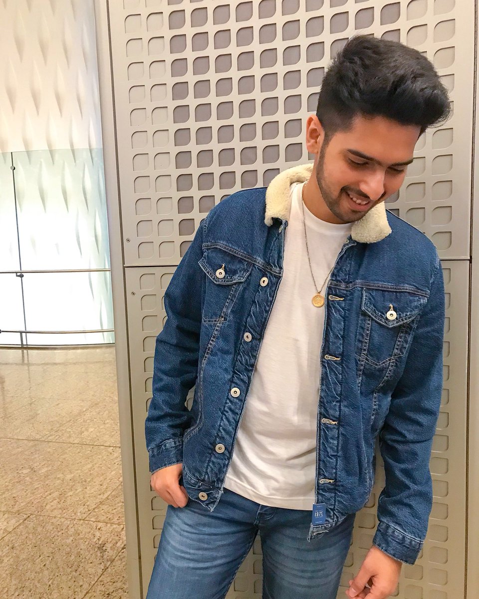 ArmaanMalik22's tweet photo. Off to my concerts in Netherlands &amp; Suriname. Can’t wait!! 😬🇳🇱🇸🇷 #ArmaanMalikLive https://t.co/f22nYfR0Xl