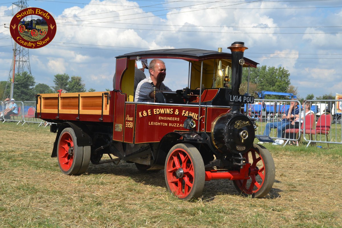 Come and see some magnificent steam engines on display and moving around the South Beds Country Show <a href="/BedfordSteam/">Bedford Steam</a> #sbcs #daysoutinbedfordshire <a href="/ntetHQ/">NTET</a> @VisitEastAnglia <a href="/DailyBEDS/">BEDFORDSHIRE</a>