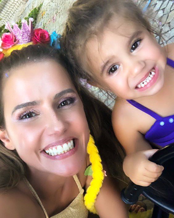 dedesecco's tweet image. Minha sereia dando uma pausa na folia pra dar um oi pra vocês!!! #BailinhoDaMaria ✨🧜🏼‍♀💋😍💖🌹 instagram.com/p/Be8xqVWD7Wi/