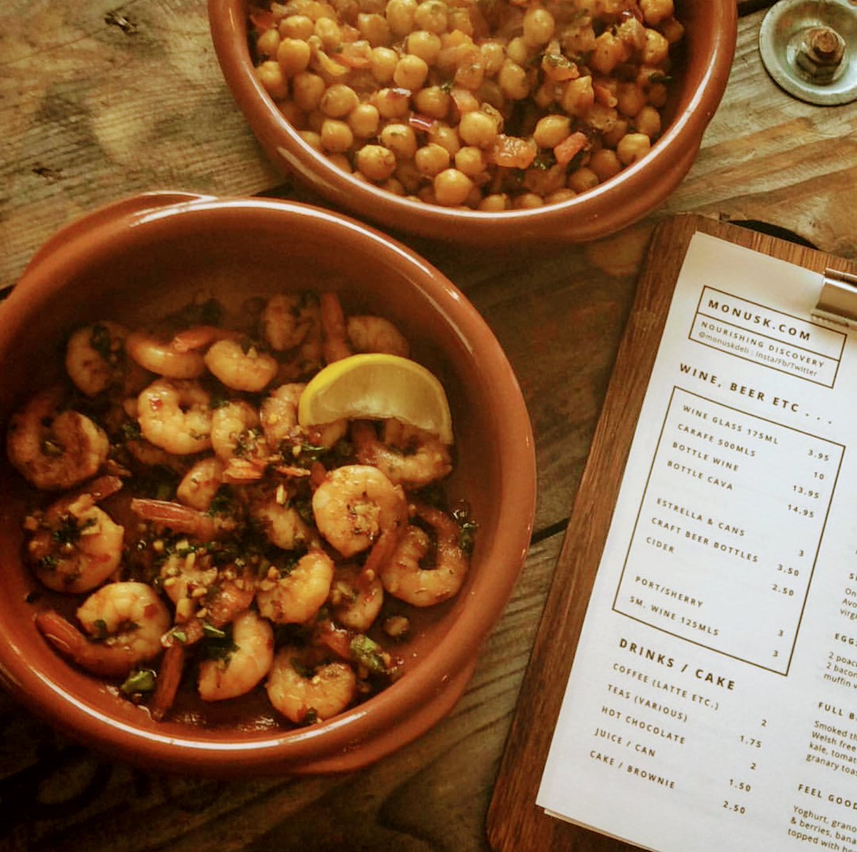 MonuskTapas's tweet photo. Our new and updated tapas dishes are looking and tasting beaut! With Valentine's Day coming up π why not come over and show this side of the footbridge some love? Treat your other half to some delicious tapas and a cheeky bottle of Rioja perhaps :) #Monusk #tapas #Newportrises https://t.co/uGl4icL8Ww