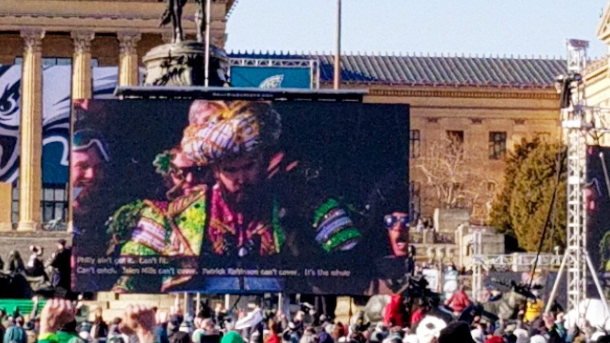 NSFW: We transcribed Jason Kelce's epic Eagles Super Bowl parade speech billypenn.com/2018/02/08/nsf…