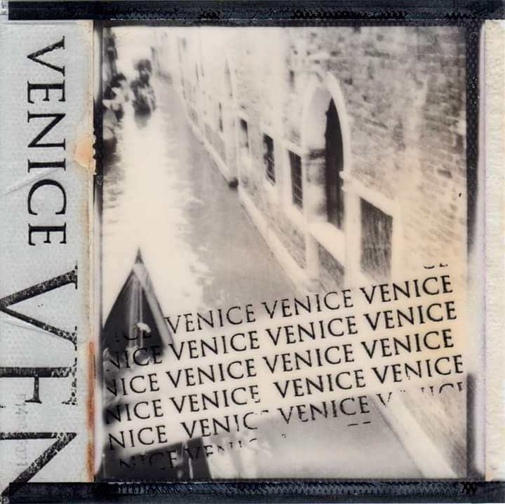 offIstantanea's tweet image. Venice Polaroid Composition

#venice #italy❤️ #gondola #polaroid #spectraimage #blackandwhite #polaroidtransfer #artcomposition #photography #photo #instantphotos #artcity #streetphotography #ilovevenice #gondoa #photooftheday  #polaroidcomposition #polaroidart #venicepolaroids