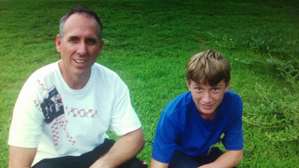 Levoid97's tweet image. Happy Biryhday Dad! I love you so you much. I know you're not here to celebrate it with me, but I'm celebrating for you. Thank you for everything you had done for me. I talk to you all the time I hope you know that.