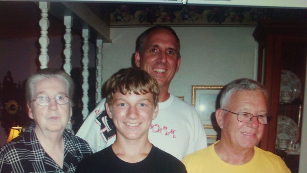 Levoid97's tweet image. Happy Biryhday Dad! I love you so you much. I know you're not here to celebrate it with me, but I'm celebrating for you. Thank you for everything you had done for me. I talk to you all the time I hope you know that.