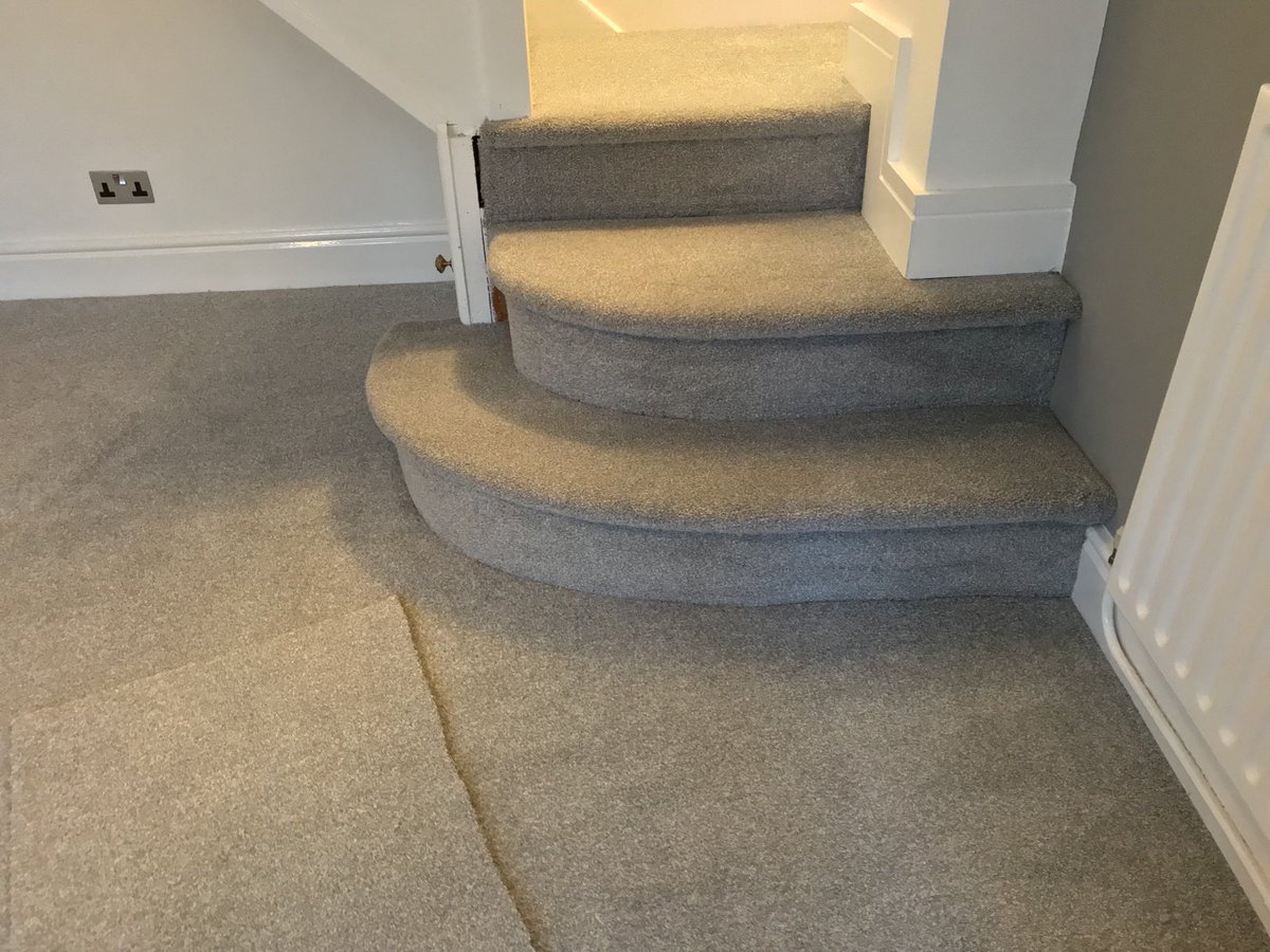 KRowlatt's tweet photo. #double #Bullnose #capandband #stairs #lounge #landing @PennineFlooring #bowlee #saxony #bedroom #softnoble #oatmeal bullnose steps weren’t built great, can notice the curves on risers https://t.co/TZTdMsSC9l