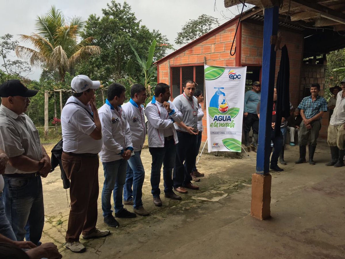 epcundi's tweet photo. @EPC_SA Grupo N°7 realizó apoyo al componente institucional, jurídico y técnico, en el Municipio de @Nilo Cundinamarca, en la Vereda Batavia.
#AguaALaVereda
#EpcSiempreEnMovimiento https://t.co/Q1ukye1O8d