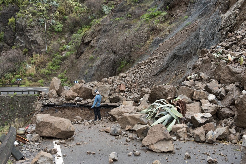 thdk90's tweet image. The road from #Tejeda to #Artenara in Gran Canaria will be closed for a while... #weather #grancanaria #travel