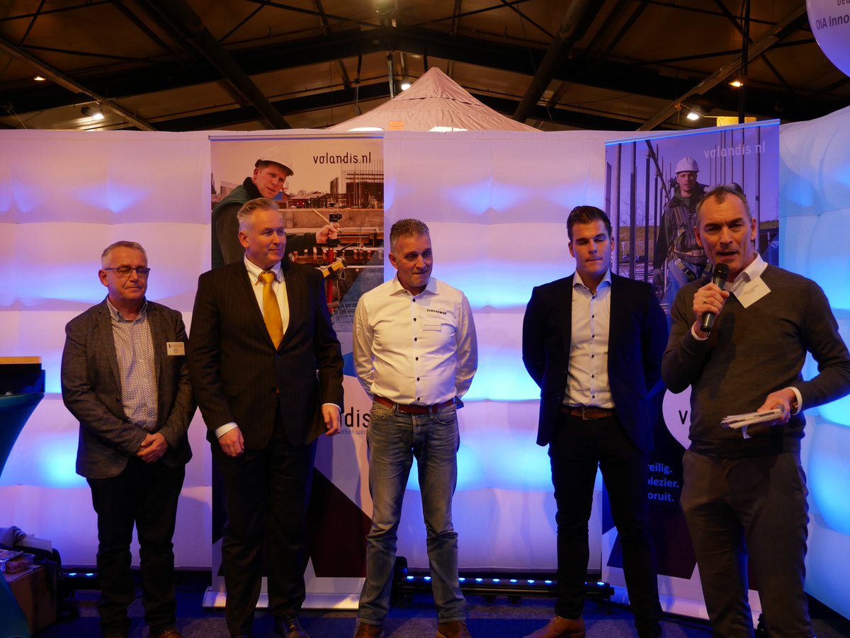 TjeerdHobma's tweet photo. Dank aan alle 4 genomineerden voor de krachtige pitches en dialoog in de Kennisarena @INFRA_EH: Sherpaminiloaders @Nimatech_bv @OosterhofHolman @Roelofsgroep. @VolandisNL zoekt je op voor een interview en vlog met een best practise over #werkveilig #houdplezier #kijkvooruit. https://t.co/ulB3MpZqYu