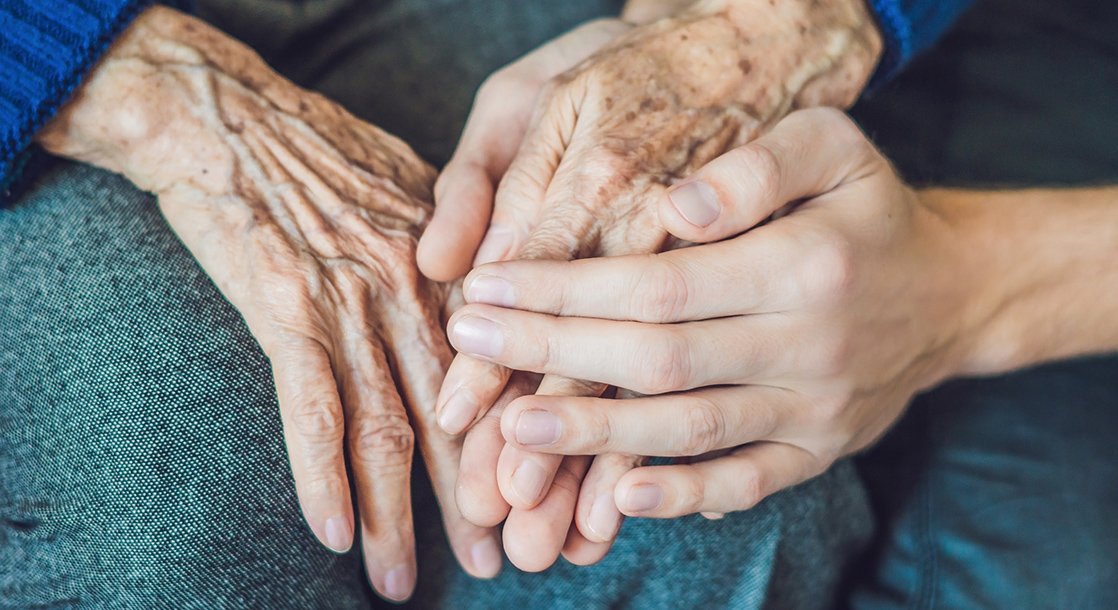 MERRYJANE's tweet photo. New study reports that medical cannabis is effective and safe for elderly patients https://t.co/XZSEl7XSLv https://t.co/J9UQVTF53L