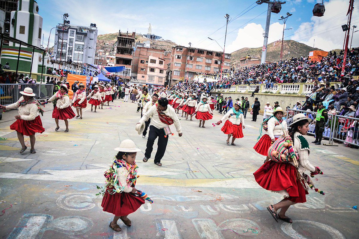 Anata Andina, la máxima expresión de nuestra riqueza cultural. Con nuestra vestimenta y música originaria y milenaria, manifestamos nuestra rebeldía, desde tiempos de la Colonia, contra la dominación, por nuestra liberación.