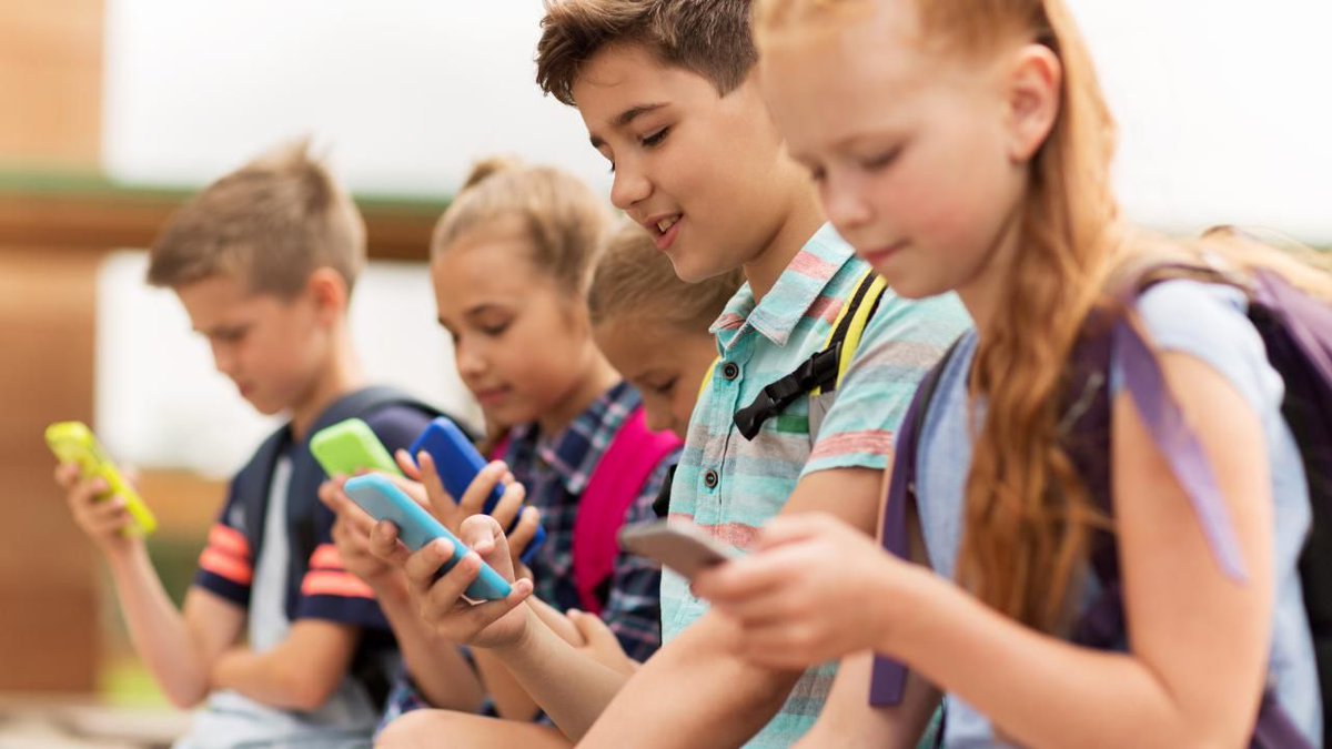 TechnicallyRob's tweet image. Ex-Silicon Valley workers plead for help in battle against 'addictive' technology dlvr.it/QFbLx9 #FOXNewsTech #TechNews