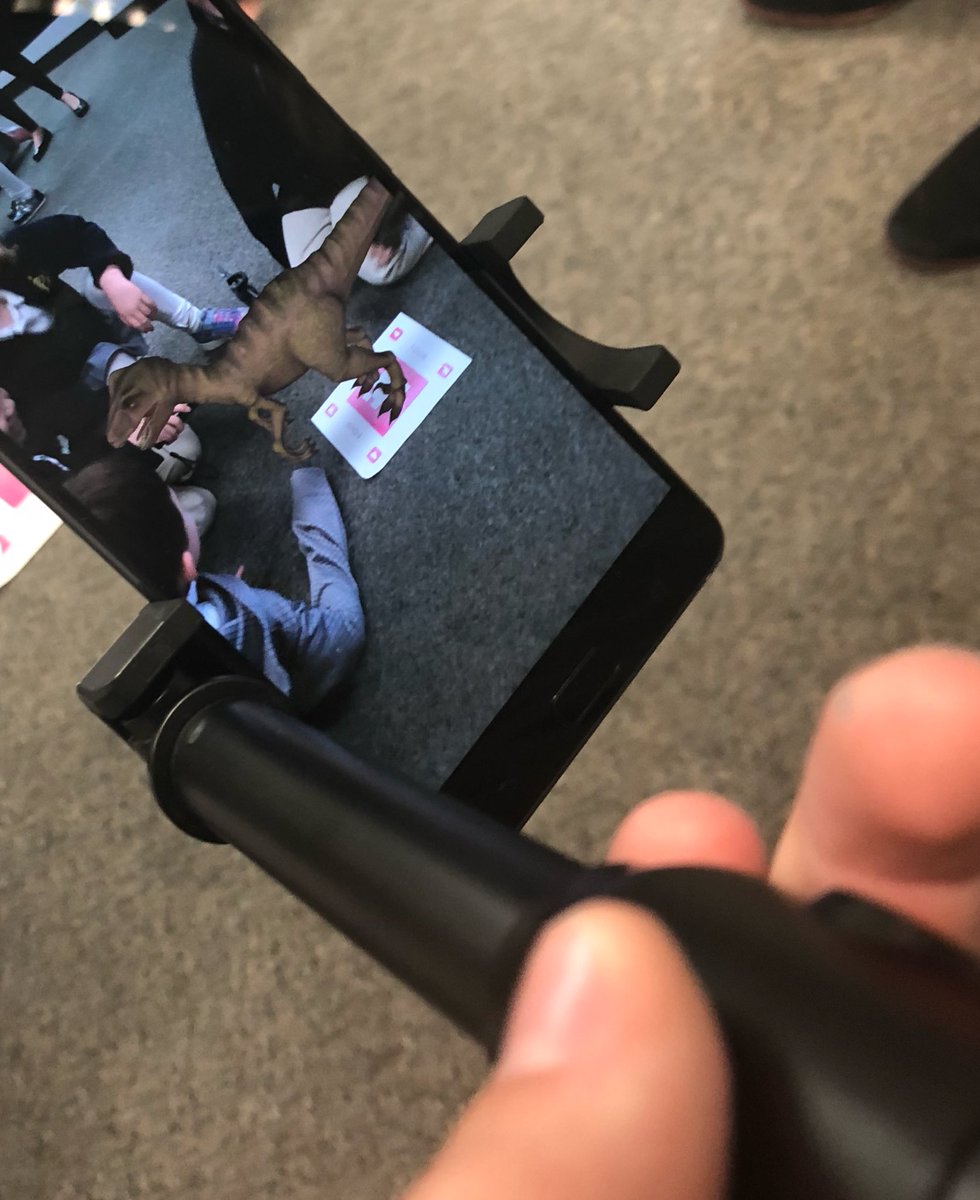 TechnoMel's tweet photo. Having so much fun with #googleexpeditions - we are only 1 of 1000 schools nationwide that had the chance to play with this awesome tool! https://t.co/EDLh5j9TEt