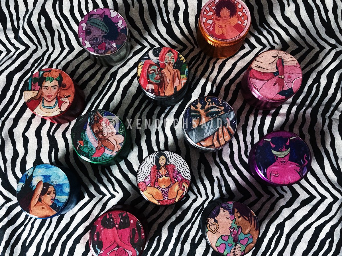 xEnoughSaidx's tweet image. So I did a thinggggg and put my artwork on some grinders. I’m in love &amp;amp; cant wait to smoke again 😂