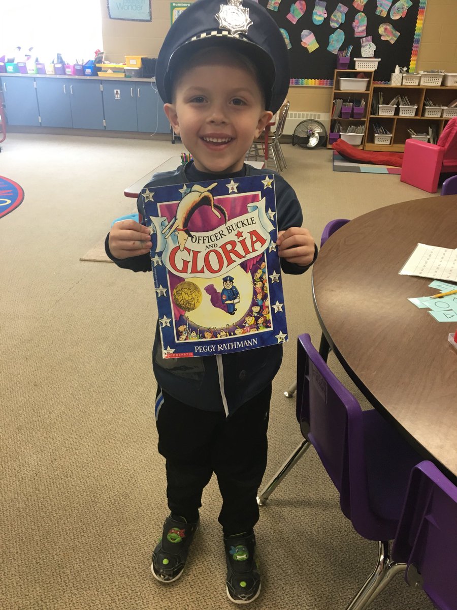 Officer Buckle in person!#albanylearns