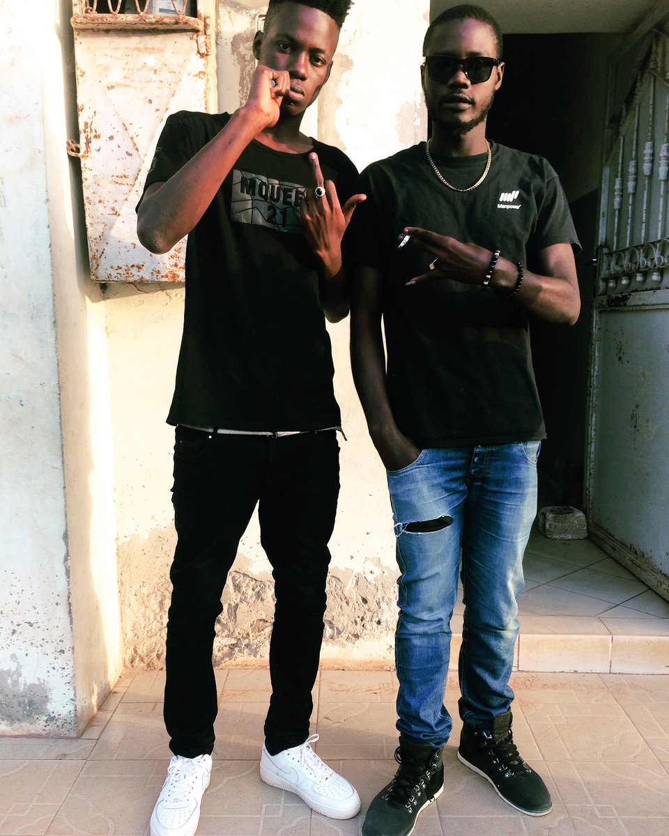 XBrain96883645's tweet photo. Rentre dans le hall prend ta commande tu perd la vie en quelques secondes 
@KalashCriminel 
#tureconnaislesmauvais #letiekslamaisonmere https://t.co/9cz7rETnGn