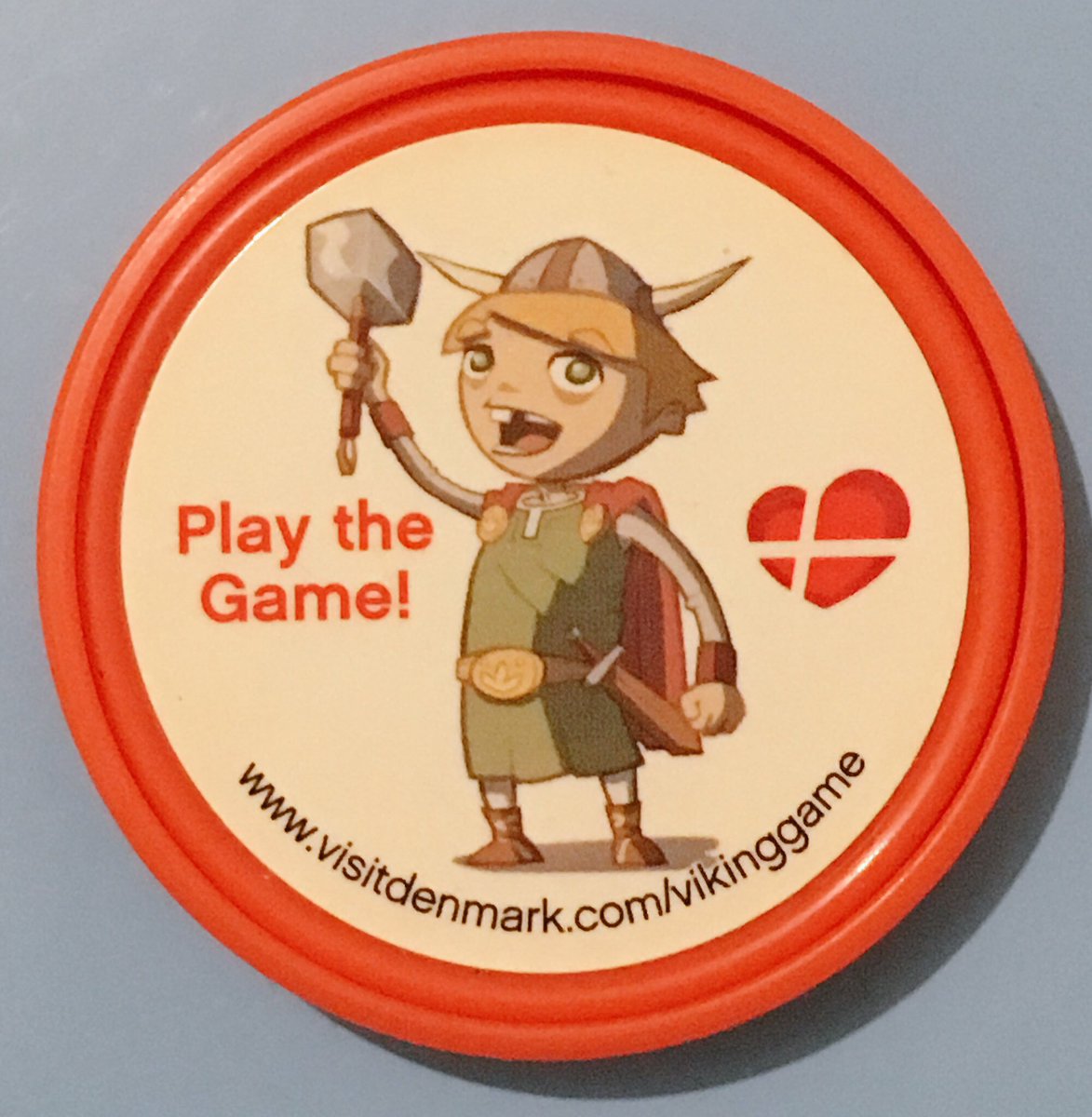 LegoThursdays's tweet photo. Two of our most rarest finds last year @LEGOLANDWindsor 2008 Viking Festival popbadge & 2010 Qbot popbadge #SearchingForYears #Collecting #dedication #memories #fun #swapping #LegolandWindsor #LEGOLAND #popbadges https://t.co/DJIelBzehQ