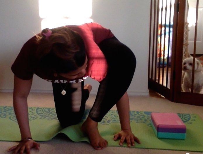 NikiBrown8's tweet photo. #BodyLOVEFest Challenge Day 8- Astavakrasana(8 Limb Angle Pose)
So here we are back... back at arm balancing. π I tried yaβll. Once again, challenging and humbling. Again, I was breathing. I promise Iβm smiling now. π Love yourself Boos! See you tomorrow. βπ½πππ½π https://t.co/cR1C52332d