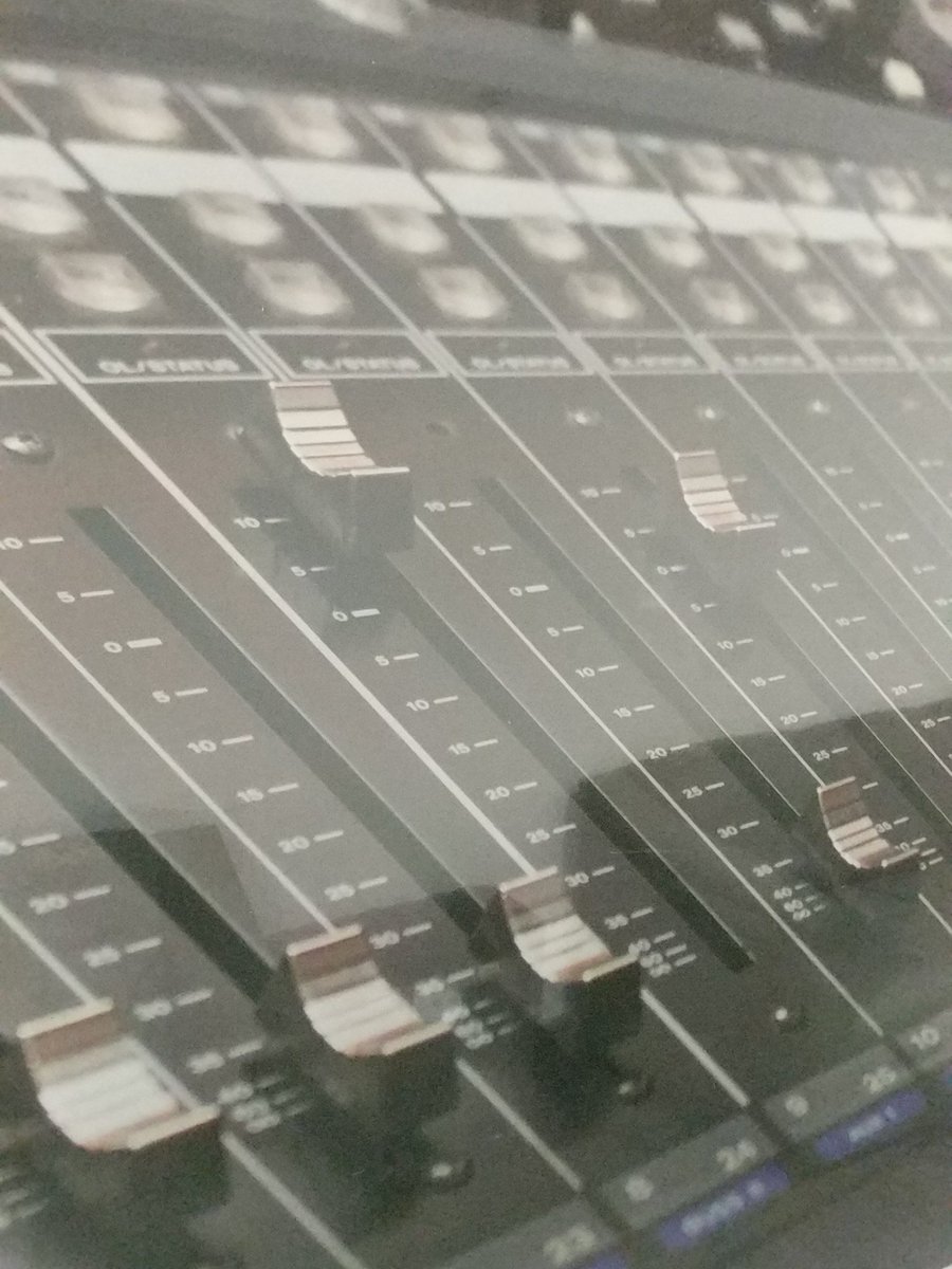 Hoy en nuestro programa de radio semanal sobre tecnología: <a href="/1060Interfase/">1060 Interfase</a> hablaremos de "Tecnología, medicina y salud". Escúchanos 6pm en punto hora de la CDMX en el 1060 de AM o en linea aqui: j.mp/1060interfase