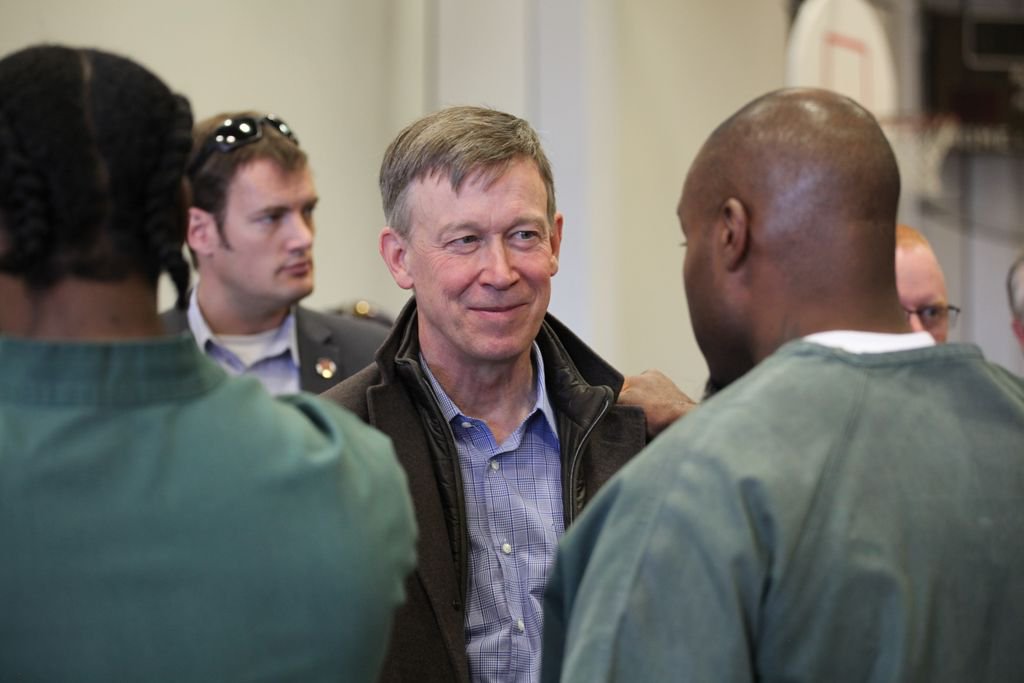 DefyVentures's tweet image. Today we’re at the Arkansas Valley Correctional Facility w/ @GovofCO. Gov. John Hickenlooper met 1-on-1 w/ incarcerated met to provide support, mentorship &amp;amp; coaching as part of the day-long training event. #TransformYourHustle
