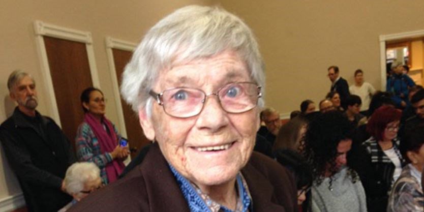 City Centre Mirror (@ccmirror) on Twitter photo #Toronto's longest-serving crossing guard's legacy will continue -
bit.ly/2H1GQo0 <a href="/TrafficServices/">TPS Traffic Services</a> <a href="/TorontoPolice/">Toronto Police</a> <a href="/JoshMatlow/">Josh Matlow</a> #SouthBayview #Leaside #Davisville #Toronto's longest-serving crossing guard's legacy will continue -
bit.ly/2H1GQo0 <a href="/TrafficServices/">TPS Traffic Services</a> <a href="/TorontoPolice/">Toronto Police</a> <a href="/JoshMatlow/">Josh Matlow</a> #SouthBayview #Leaside #Davisville