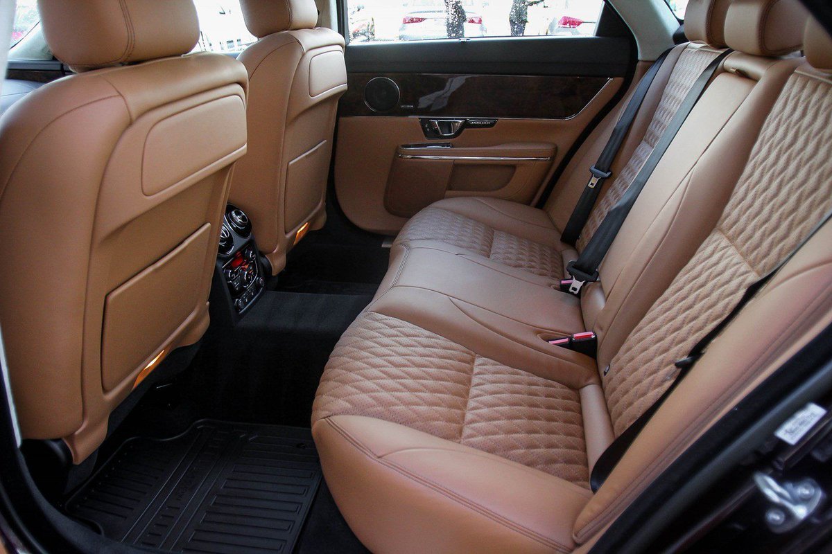 autocenter_nw's tweet photo. The backseat made for nap time
#XJR
#XJRPortfolio
#Jaguar
#Jag
#Interior
#Details
#NiceCar
#Luxury
#LuxuryCar
#PNW
#Seattle https://t.co/OdkBnKs9VK