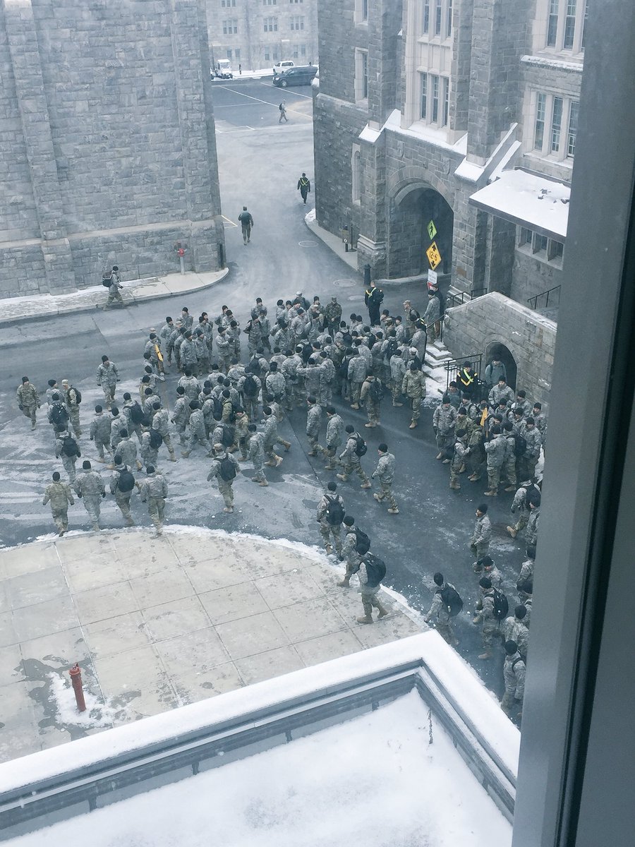 MLFitClub's tweet photo. Lunch formation for the CoC. #usma https://t.co/occMo0KsCS