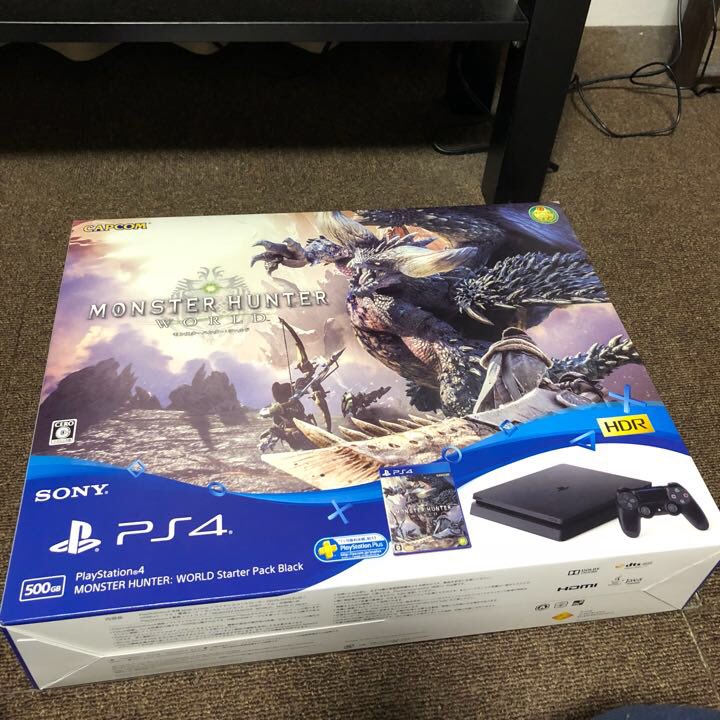 Ryo91417's tweet photo. プレゼント企画第2弾
今回は豪華に💐 
＊PS41台 （MHW同封版）
＊iPhoneX 1台
＊MacBook Pro 1台

各スペックは当選者に詳細をお伝えします！今回はとても豪華！
この期に是非、GETしましょう！

応募方法はフォロー&amp;RTのみです！
欲しいものをリプでお願いします！

たくさんのご応募お待ちしてます🎁 https://t.co/24zC6LaZoB