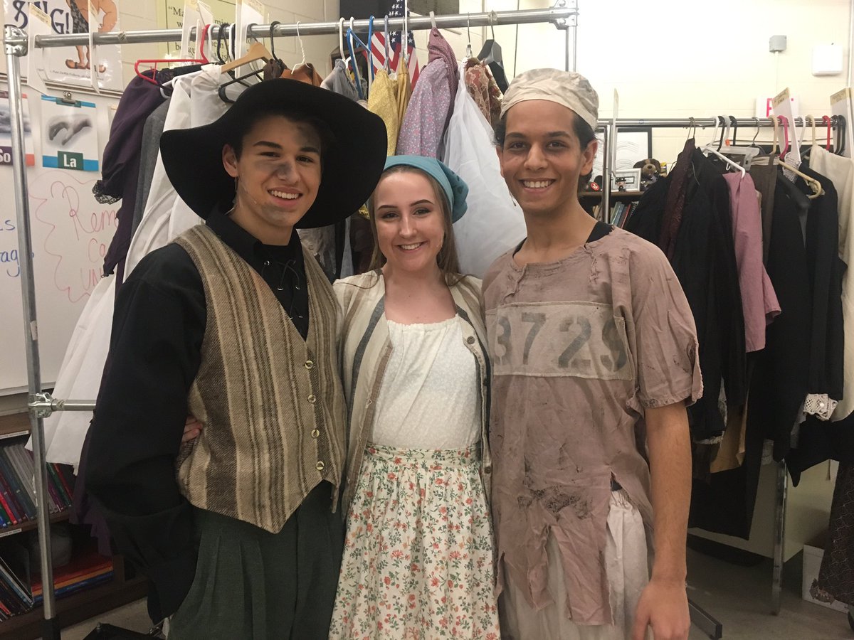WSMusicals's tweet photo. It's opening night!!! https://t.co/iMEFqT63oe