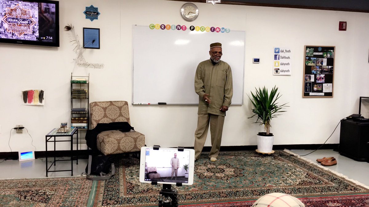 DAH_Youth's tweet photo. Happening Now: #fastandlearn with @imamjohari #organizing #change #thursday #knowledge #brotherhood #sisterhood #potluck #dahyouth #spiritual #foundations https://t.co/PMJWHk6vwb