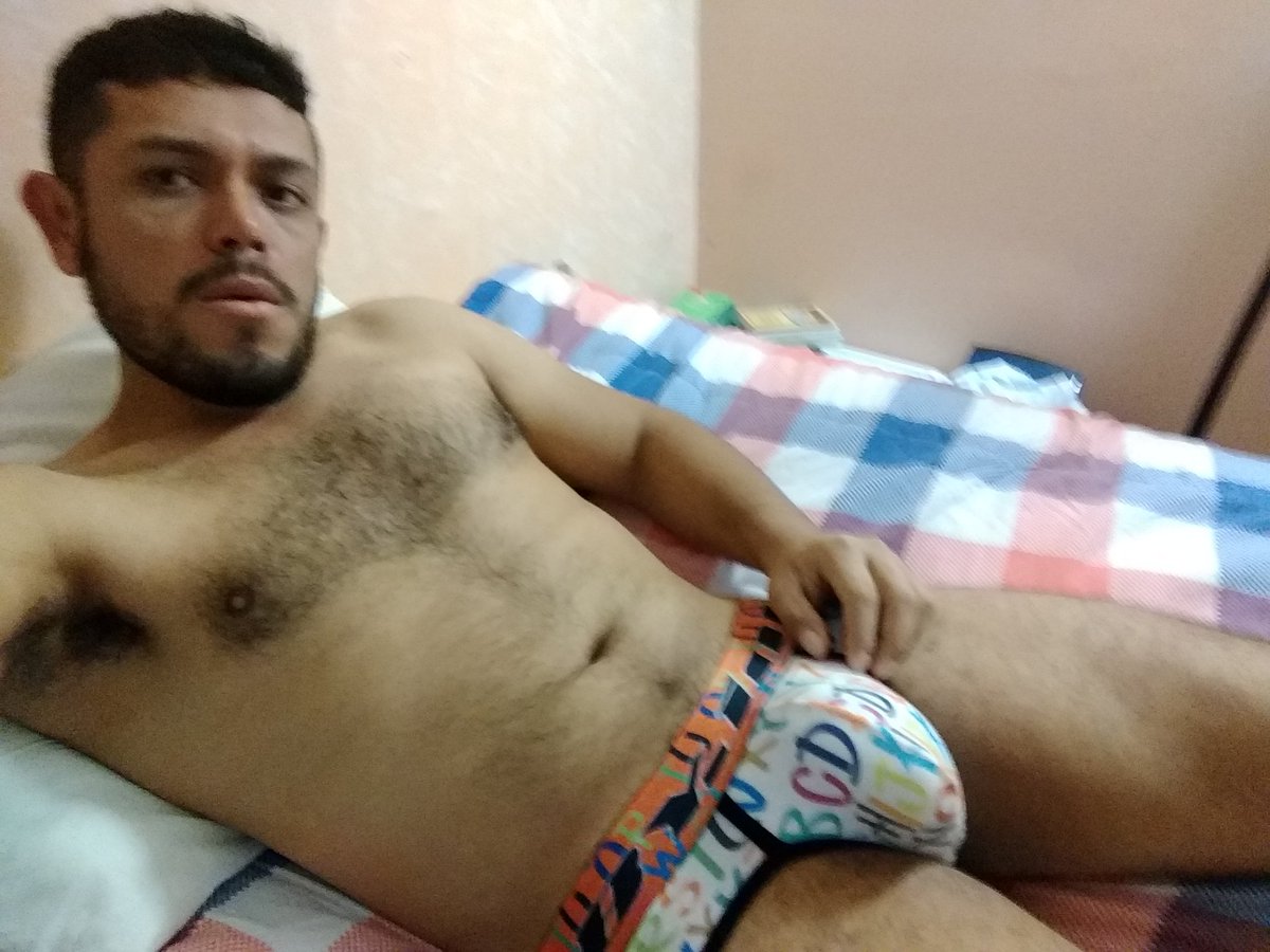 jaibo89cddmx's tweet photo. Feliz pre inicio del fin de semana para todos esperando sus desmadres jaibo Chilango exclusivo cddmx. https://t.co/AqesdAZwWW