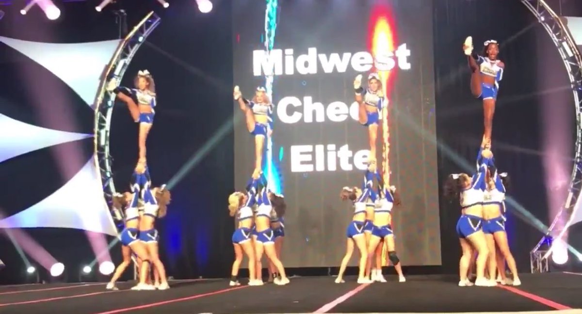 Good 🍀 Midwest Cheer Elite Femme Felines SS5 <a href="/MWFemmeFeline/">FemmeFeline</a> <a href="/mcepanthers/">Tanya Roesel</a> this weekend at <a href="/ChampionCheerCe/">Champion Cheer Cent.</a>! Will you be bringing home a 🌎 Bid?  #HardRockin #CHEERCENTRAL