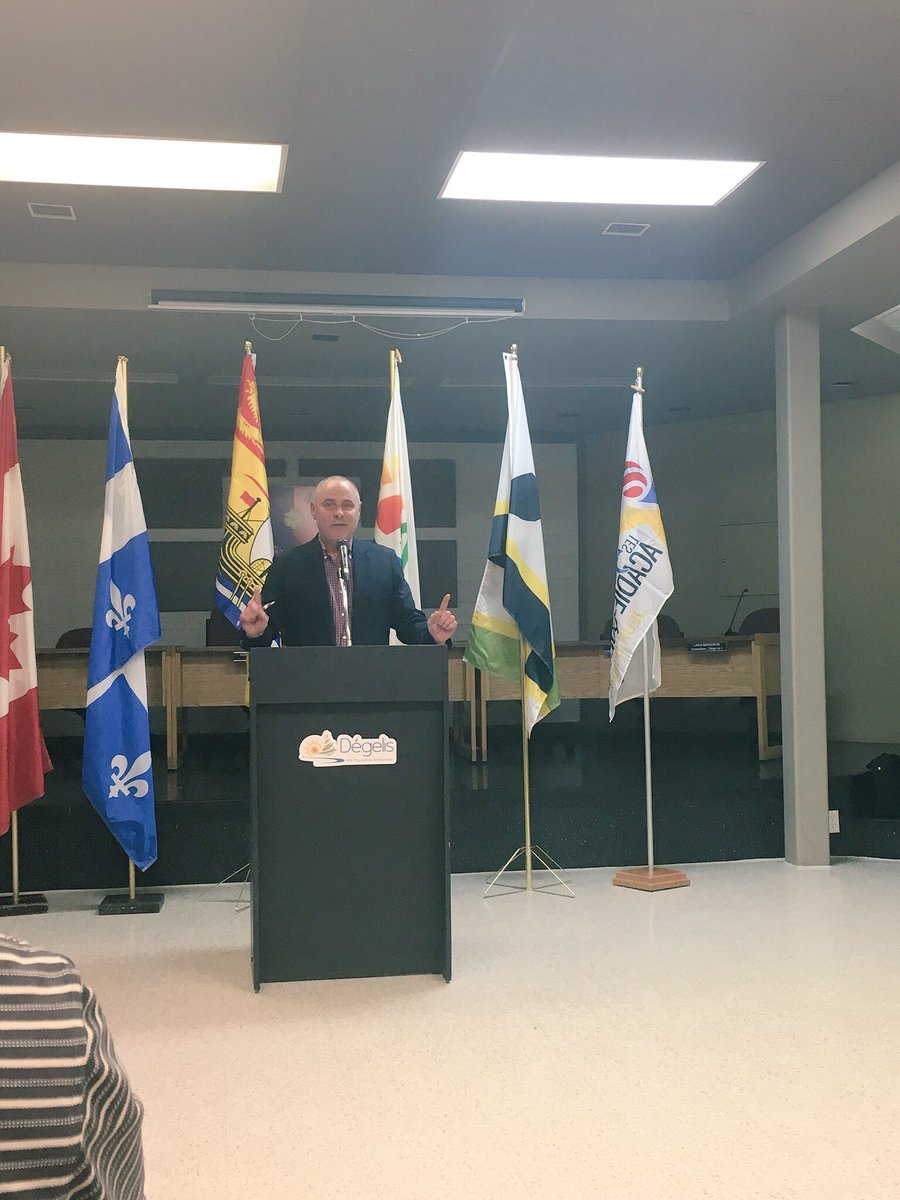 AureliaPalmier's tweet photo. @EdmundstonNB Cérémonie d’ouverture Jeux #AcadieQuébec 50+ ! Bravo au comité organisateur et aux villes de #Dégelis et  @EdmundstonNB https://t.co/0fEOtiMVqj