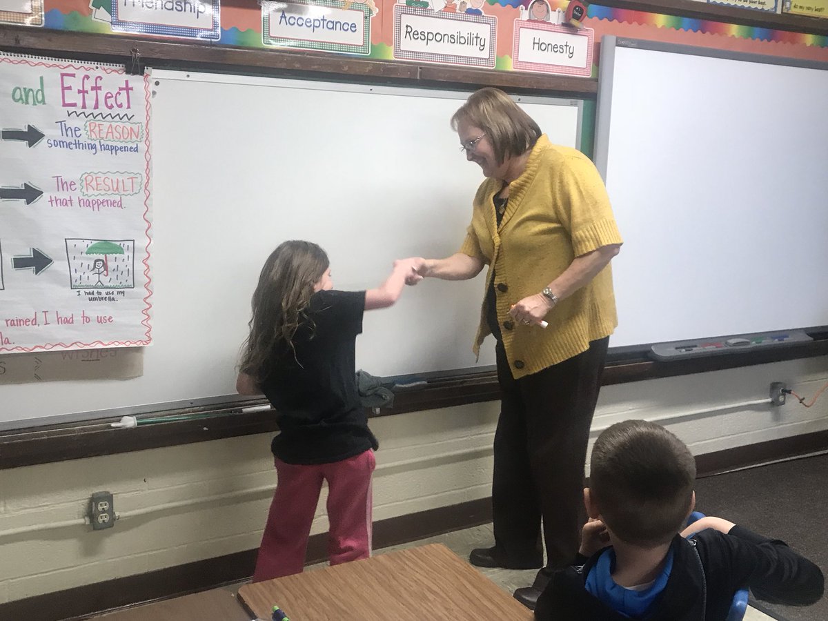 elliott_robbin's tweet photo. Racing to spell our spelling words today! https://t.co/AyELGkPYHN