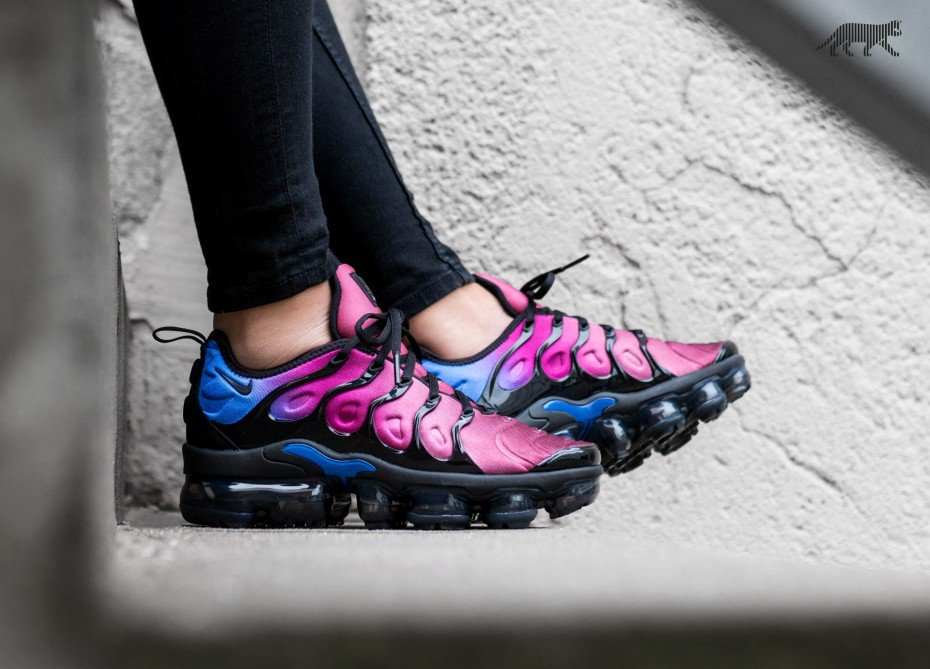 womens vapormax plus tropical sunset
