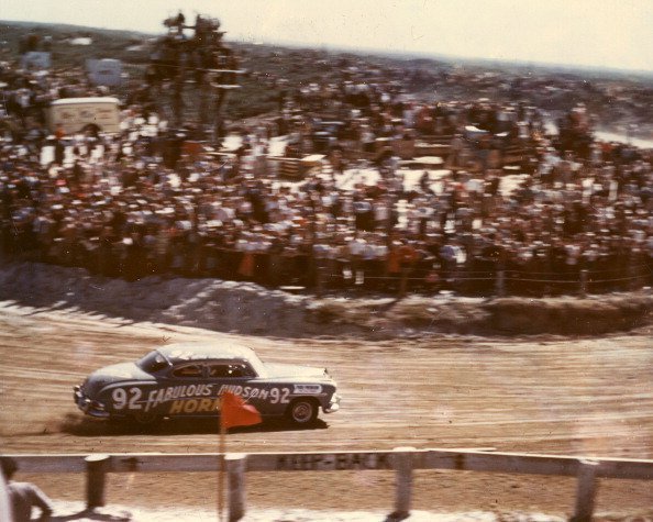Basso488's tweet photo. Herb Thomas @ Daytona, 1951. https://t.co/LuSBzw6e45