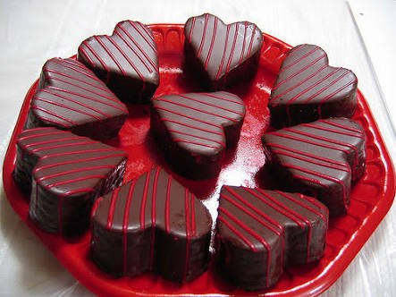 mannukaur13's tweet photo. Chocolate Day आया है,
तेरी याद साथ लाया है...
आज दिल ने तुझे फिर बुलाया है...
ऐ जान - ए - मन...
तुझे मनाने के लिए मैने,
Chocolate🍫  का पूरा डब्बा मंगवाया है।
HappyChocolateDay🍫
@jaswinder_insa
@jasman143u https://t.co/3kvC4EU49N