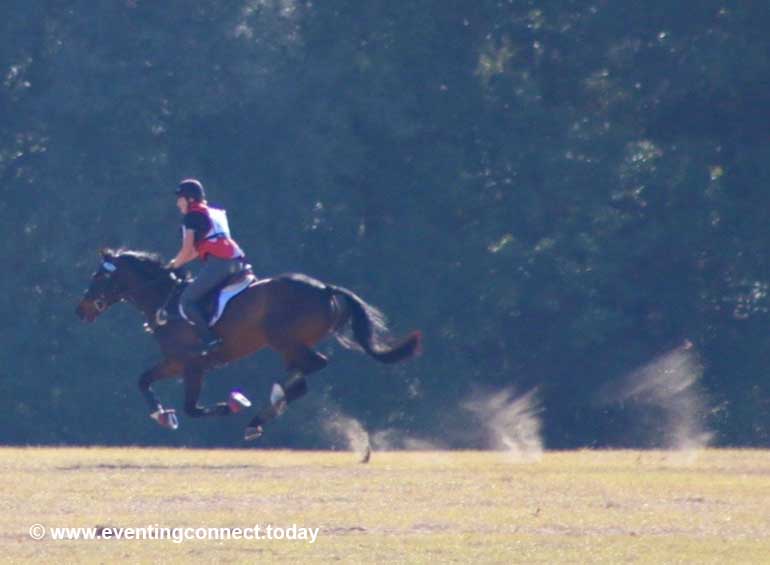 Which air vest do you use? Which air vest do you want? Take the poll. #ShareYourPreferences #Eventing #EquineHour eventingconnect.today/2018/02/08/whi…