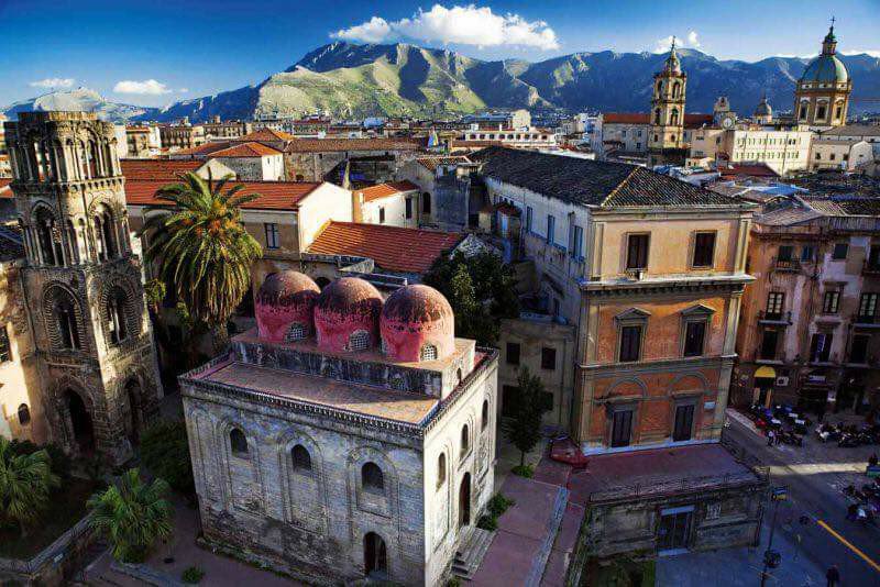 VisitSicilyOP's tweet photo. Quanta #Palermo in un solo π·
Piazza Bellini, Chiesa della #Martorana, Chiesa di #SanCataldo e Cupola del complesso monumentale di Casa #Professa ph A.Gaetani #visitsicilyinfo #Palermo2018 #Palermowelcome #CapitaleItalianaDellaCultura https://t.co/f5JMYbASD1