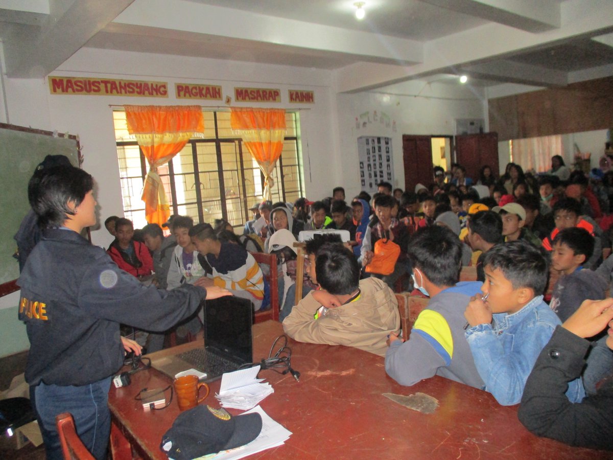 PNPBuguias's tweet photo. @PNPBuguias @PNPBenguet @rwinp88 @ProcorRpcrd
-School visitation, lecture and IEC Distribution with the Grades 7-10 students of Sinipsip National High School
#ProjectTokhang #ISOProblems/Insurgency
#IllegalDrugsAndTerrorismActivities
#PPP2030 https://t.co/4ZkftgqBFt