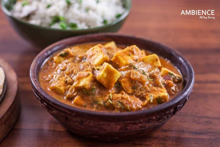AmbienceDining's tweet image. Small rounds made with paneer and doused in a deep, rich gravy, Paneer Amritsari tastes great with hot crisp naan or roti. 
Try this Popular Amritsari Dish only at Ambience - All Day Dining. 

#PaneerAmritsari #naan #roti #Ambience #AllDayDining  #indiancuisine  #foodie  #fo…