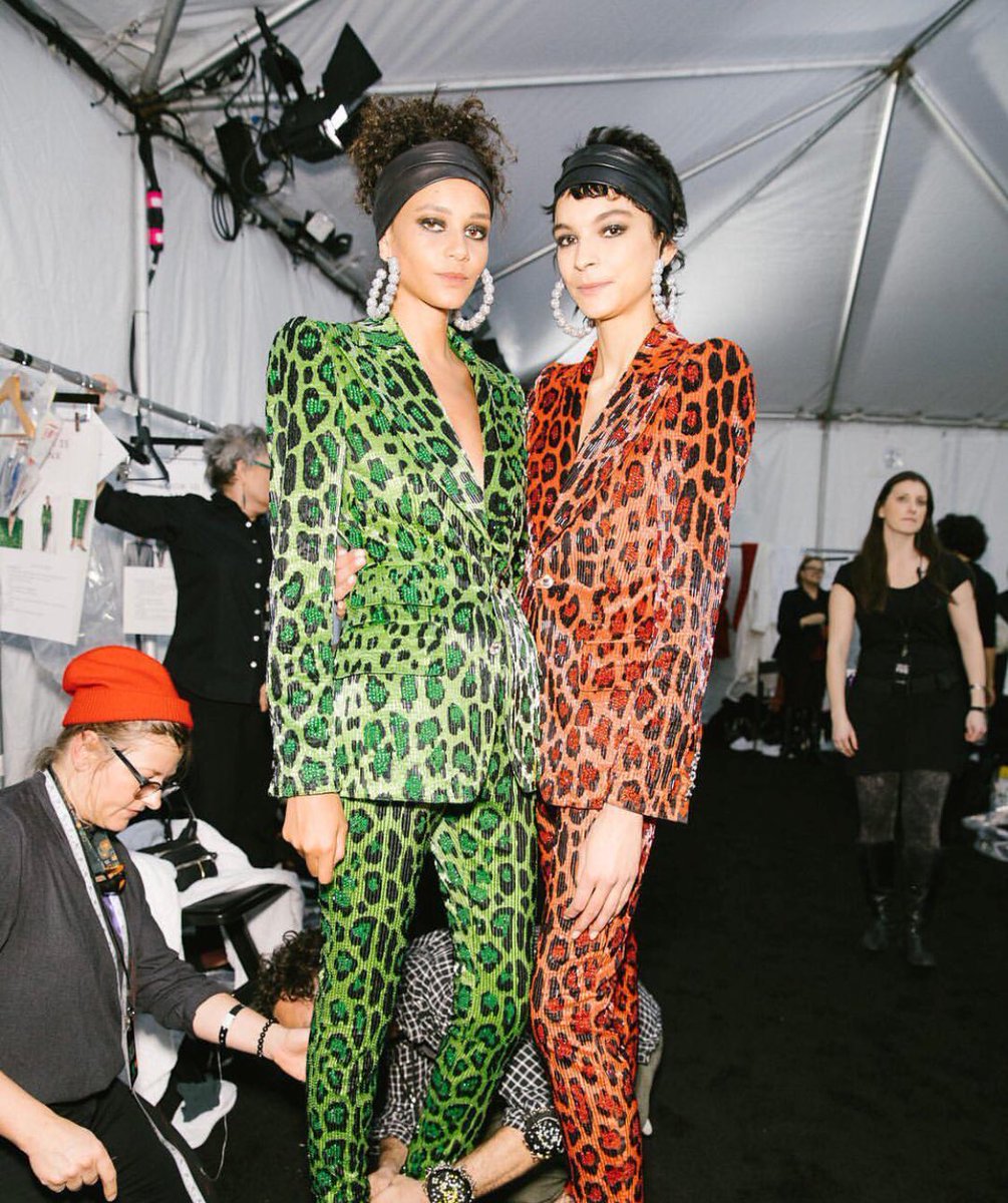 SarahVoguee's tweet photo. 80s vibes were spotted backstage at TomFord tonight #NYFW https://t.co/6DvKYbdhjQ